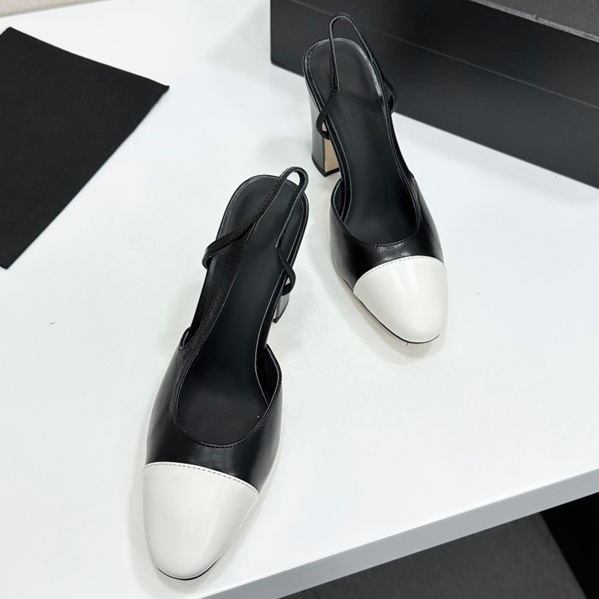 2026 Women's Two-Tone Slingbac - Casual Sandal Leather incelemesi ve fiyatı