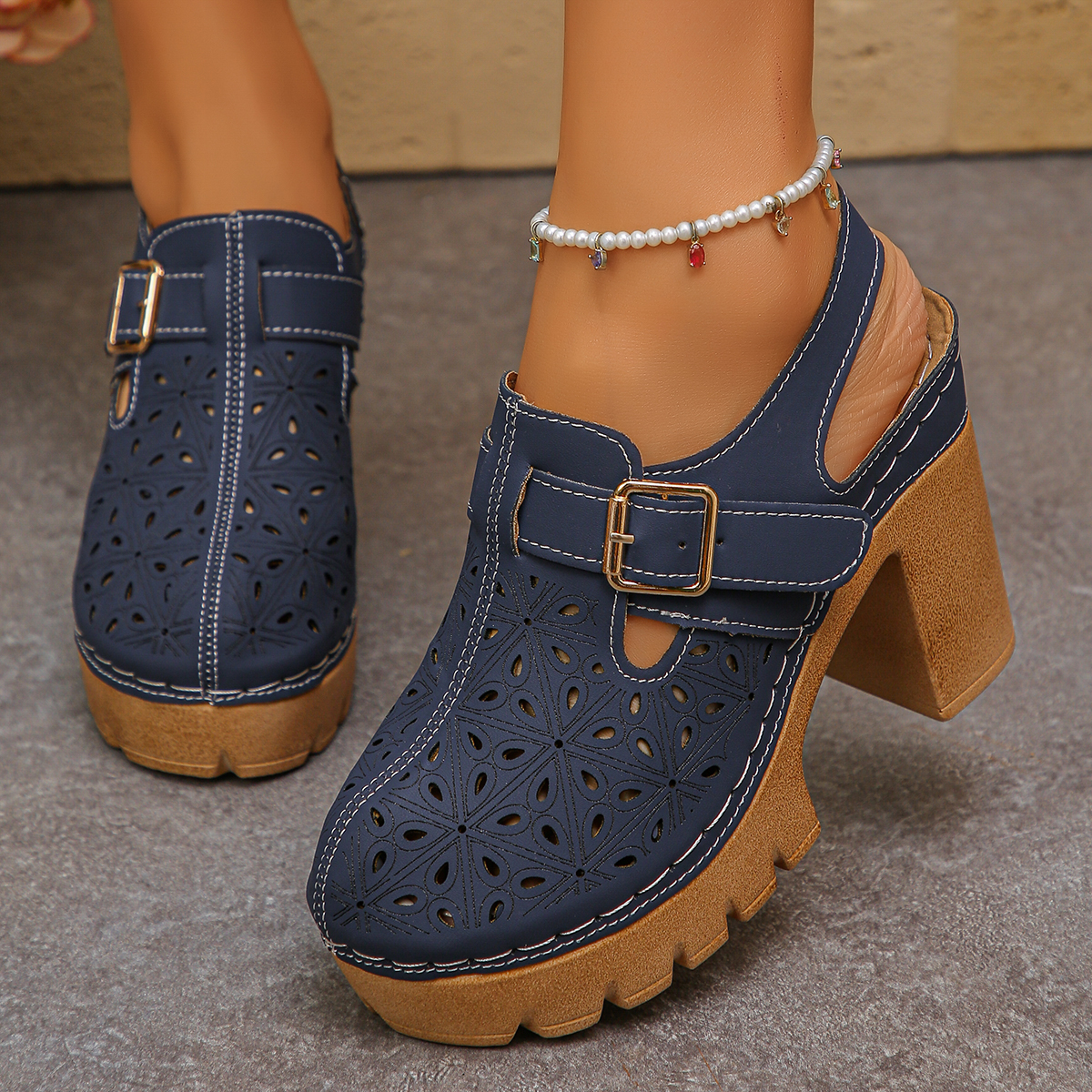 Large Size Women's Thick Heel  - Casual Sandal Leather incelemesi ve fiyatı